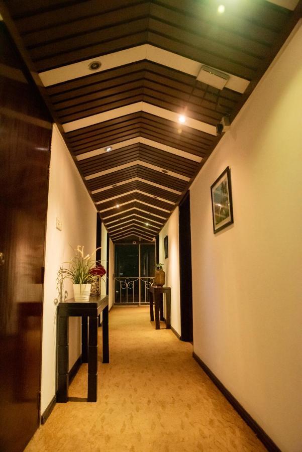 Grand Oriental Hotel Дакка Экстерьер фото